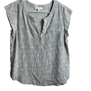 SilkLand Chevron Gray Blouse